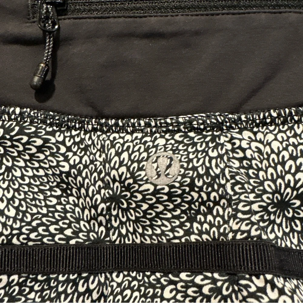 Lululemon Run: Womens 4 Pace Setter Skirt 4 way Stretch Plush Petal Black Ghost - Picture 5 of 11